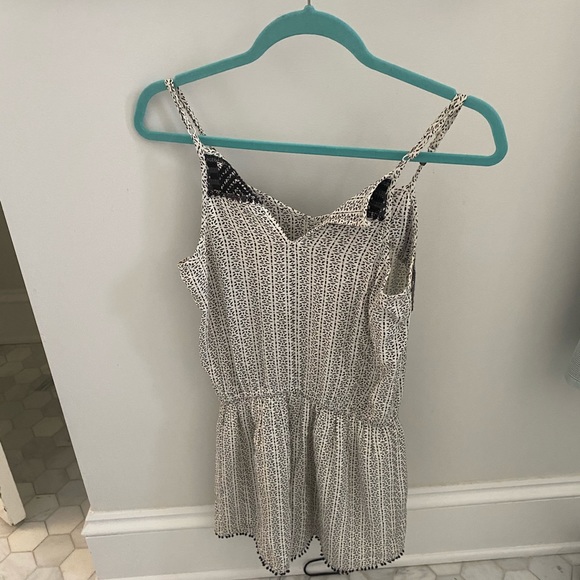 Romper - Picture 2 of 2